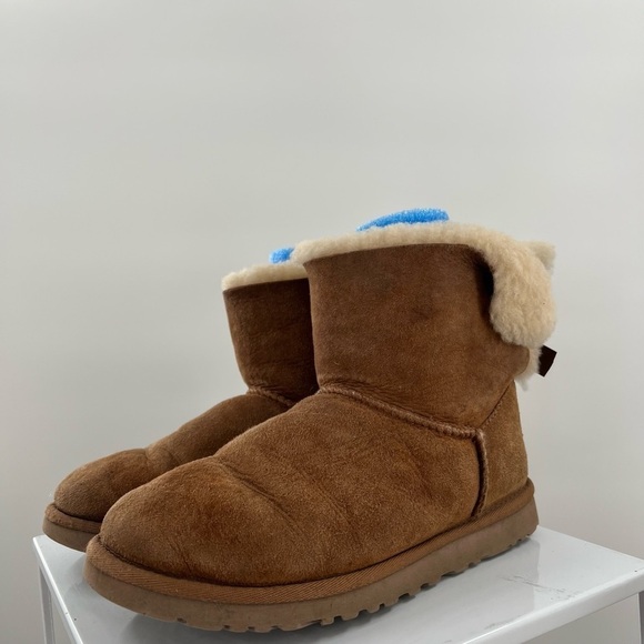 Ugg Bailey Bow Boots Ladies Size 6 - Picture 4 of 7